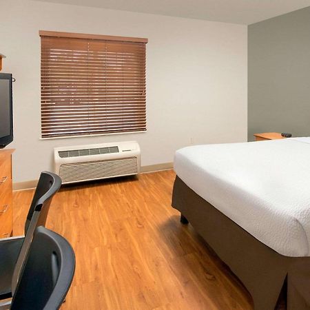 Woodspring Suites Akron Portage Lakes Zewnętrze zdjęcie