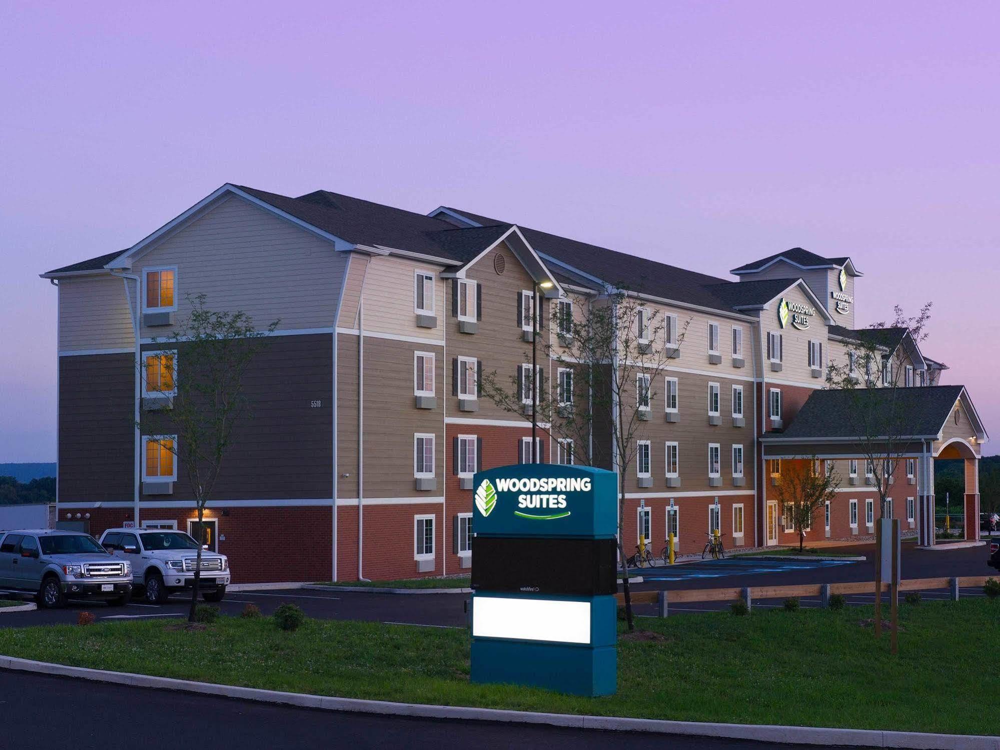 Woodspring Suites Akron Portage Lakes Zewnętrze zdjęcie