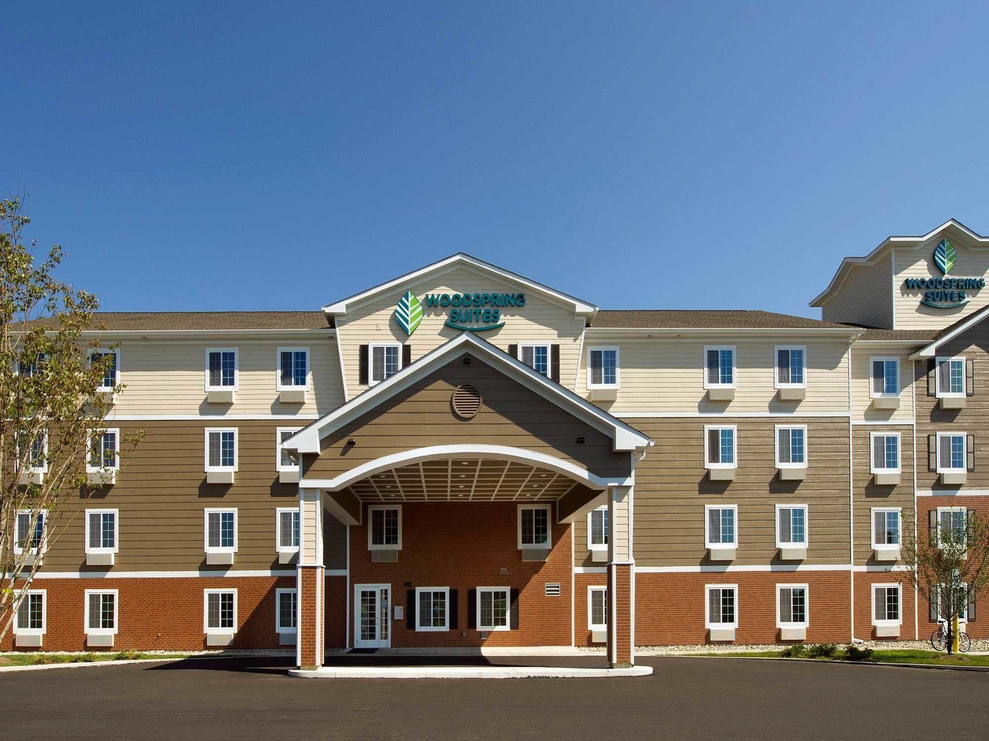 Woodspring Suites Akron Portage Lakes Zewnętrze zdjęcie