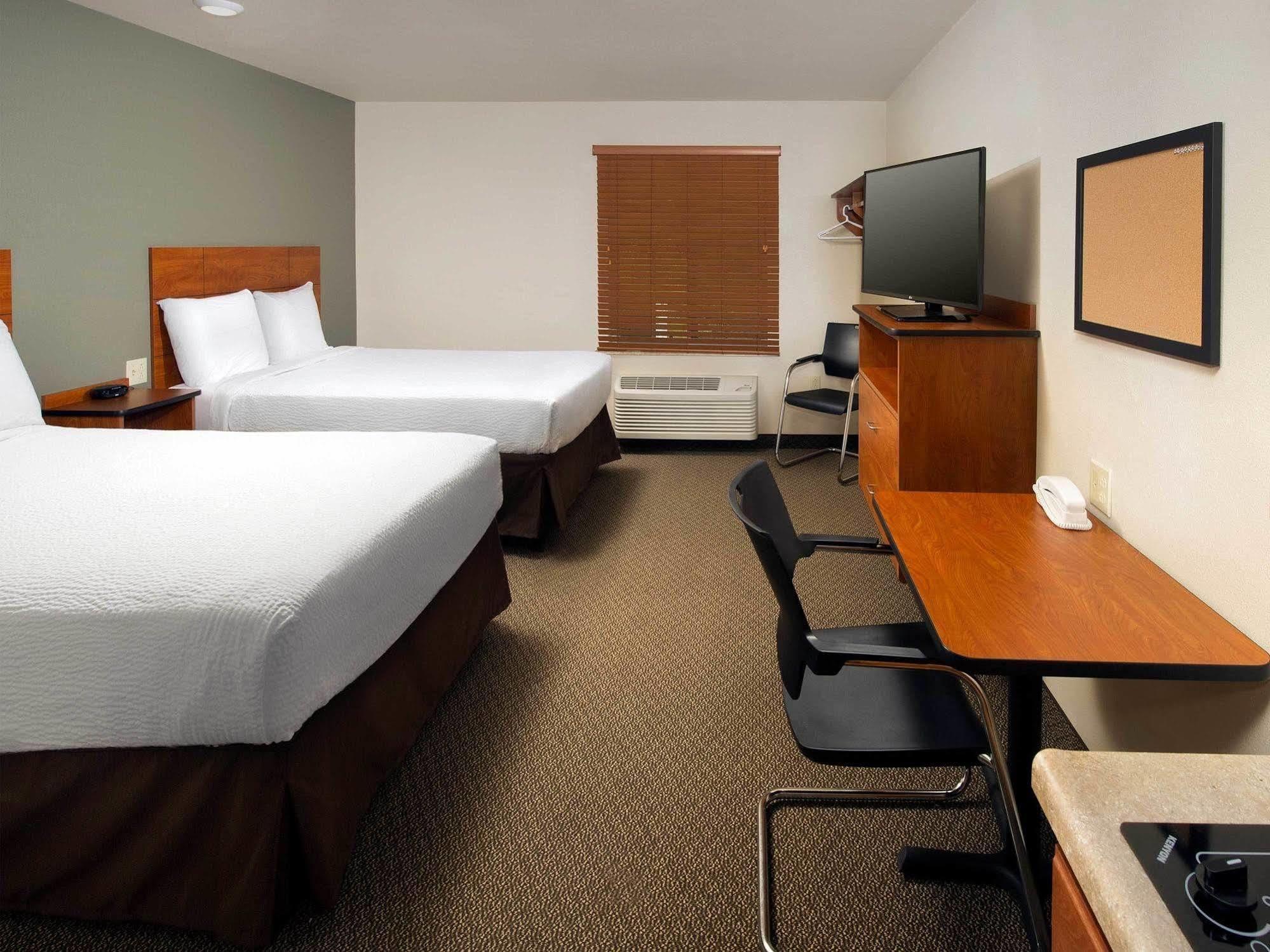 Woodspring Suites Akron Portage Lakes Zewnętrze zdjęcie